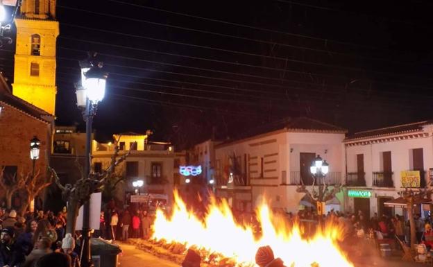 Fondón reduce el chisco de San Sebastián a actos religiosos