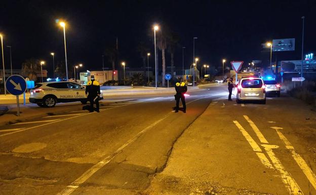 La Policía Local de Adra detiene a una pareja de okupas y presenta cuatro denuncias por la celebración de fiestas