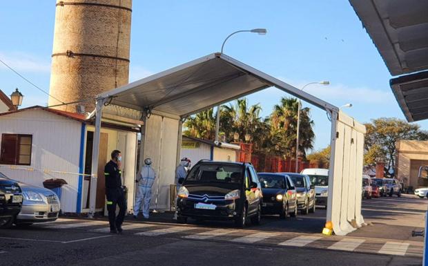 Adra logra reducir la tasa de incidencia y está más cerca de retomar la actividad 'no esencial'