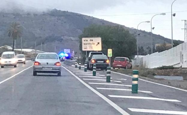Muere un motorista y cinco personas resultan heridas en un accidente de tráfico en Dalías
