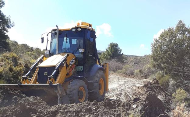 Fuente Victoria recupera una pista forestal para agilizar la respuesta en caso de incendio