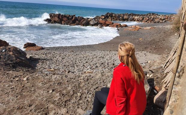 El levante de la costa de Adra, con el agua en los talones