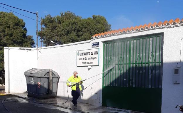 El Ayuntamiento autoriza labores de baldeo sin petición previa