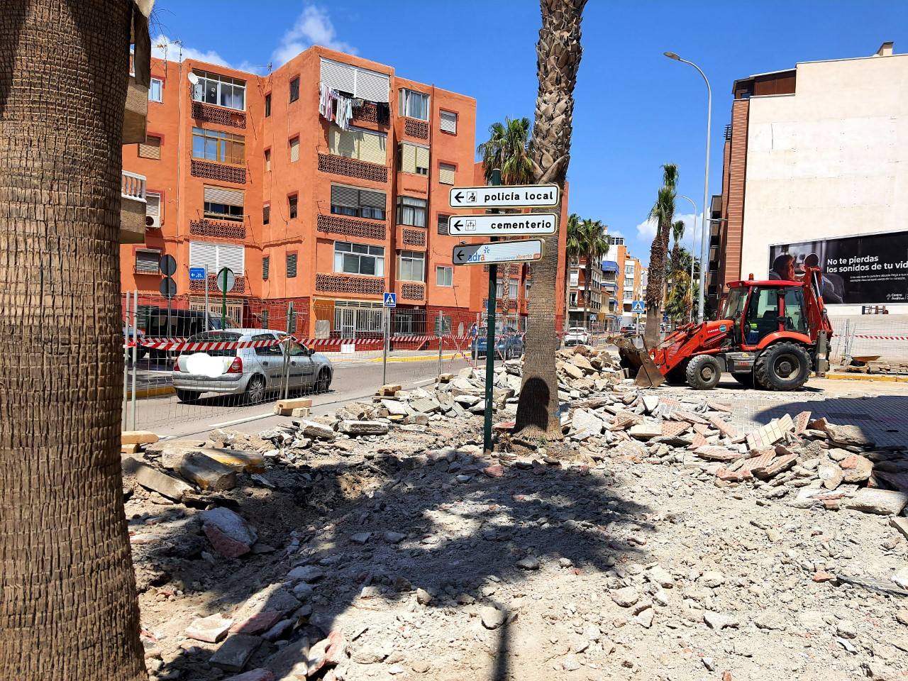 El cruce de La Yenka se reduce a un carril para construir una rotonda