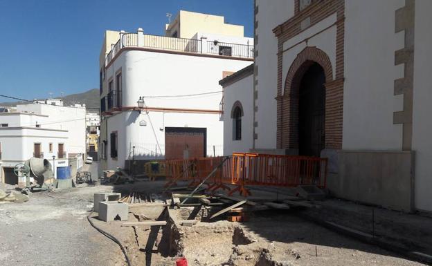 Las obras en el entorno de la ermita de San Sebastián de Adra llegan a su fin