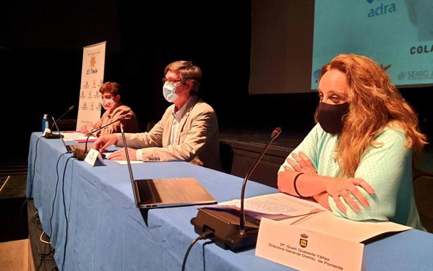Adra ofrece atención especializada a familias con enfermos de salud mental a su cargo
