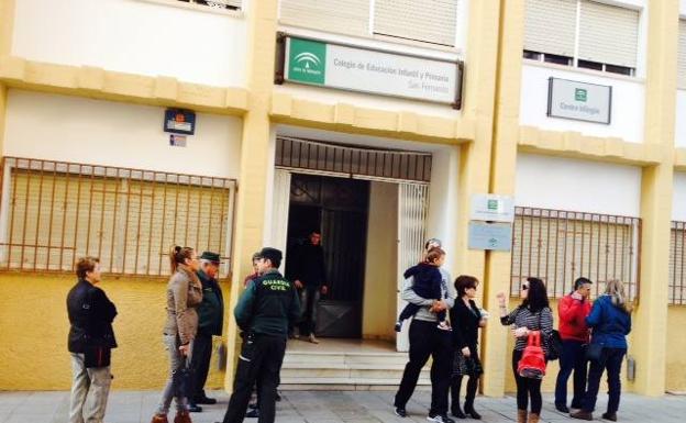 Adra reclama a Educación nuevas aulas para niños con trastornos del espectro autista