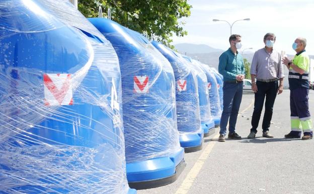 Llegan nuevos contenedores de cartón y papel a Adra