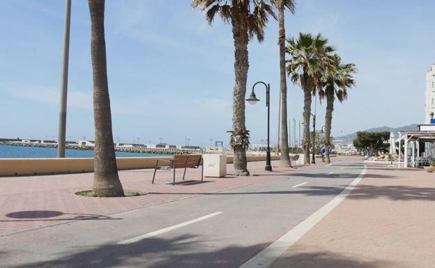 Adra adjudica un nuevo tramo de carril bici y concede ocho meses para ejecutarlo