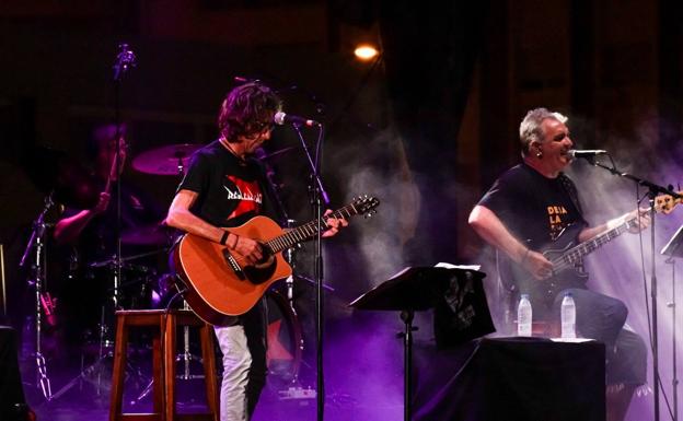 Reincidentes, Desakato y Los Chikos del Maíz alimentan la esencia del Juergas Rock en Adra