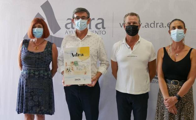 Adra mantiene su programa de feria y presenta el cartel para promocionar su semana grande