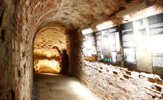 Los refugios de la Guerra Civil de Adra, el Museo y el Molino abren hoy hasta las once de la noche