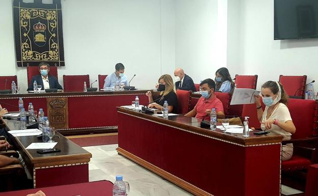 Adra rechaza la propuesta del PSOE de integrar la red de municipios 'Gay-friendly
