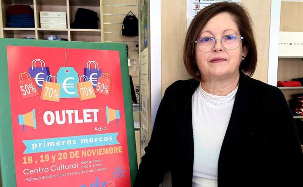 «Soy incapaz de comprar online, no me conformo con una foto»
