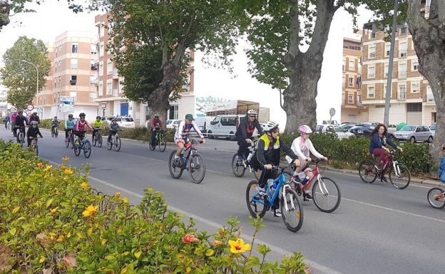 Inmaculada Marina celebra el domingo el Día de la Bicicleta