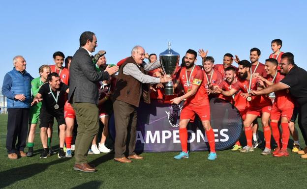 El CF Adra, campeón de la Copa Andalucía al imponerse al Carboneras CF en la doble final