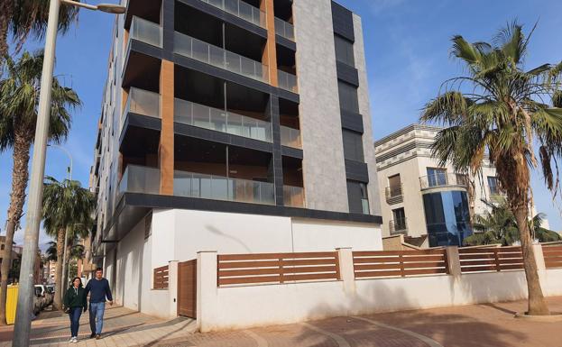 Huerta del Médico: un residencial en primera línea de playa en Adra, terminado y sin habitar