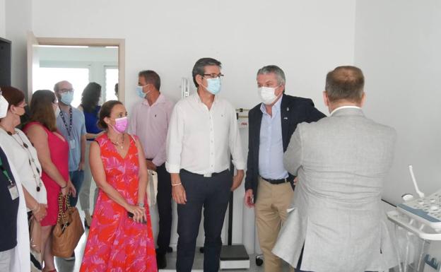 Adra incorpora a su Centro de Salud un especialista en rehabilitación del hospital
