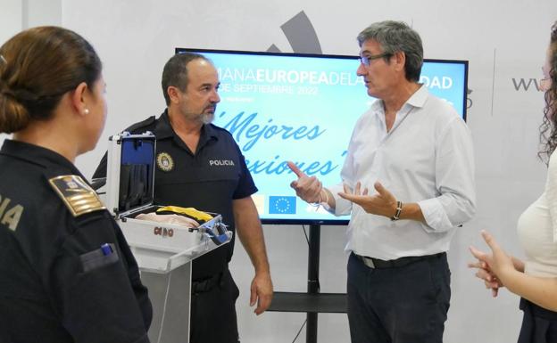 Gafas que simulan el efecto del alcohol al volante, en la Semana de la Movilidad