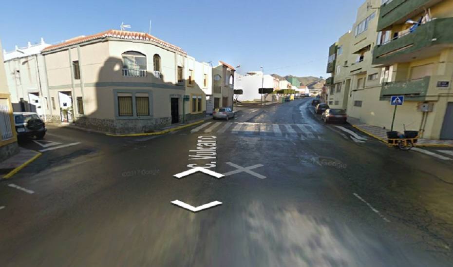 Muere un anciano atropellado por un camión en Adra