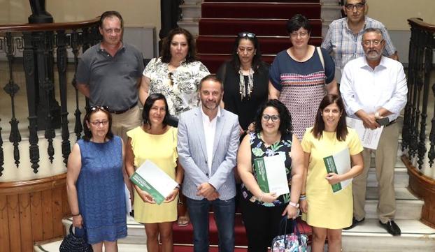 La Junta apoya el asociacionismo comercial con 229.334 euros