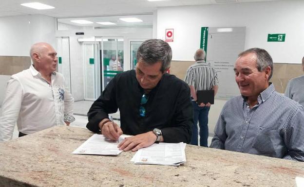 El Consistorio de Arboleas entregó a la Junta el nuevo Centro Médico