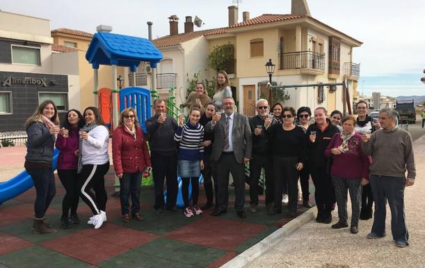 Inaugurada la nueva Plaza del Carmen de Albox con una zona infantil y parque biosaludable