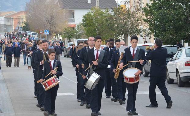 Tradición y entusiasmo en las fiestas de Almanzora en Cantoria