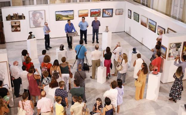 Diputación reúne el arte de tres autores y una empresa albojense en la muestra 'Arte-Albox'