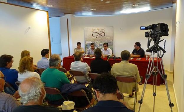 Sendero y conferencias en el antiguo poblado minero de Menas en Serón