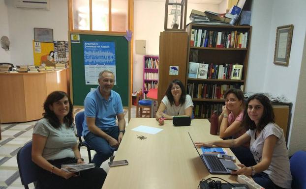 Purchena inicia el proyecto de 'Biblioteca de Acogida'