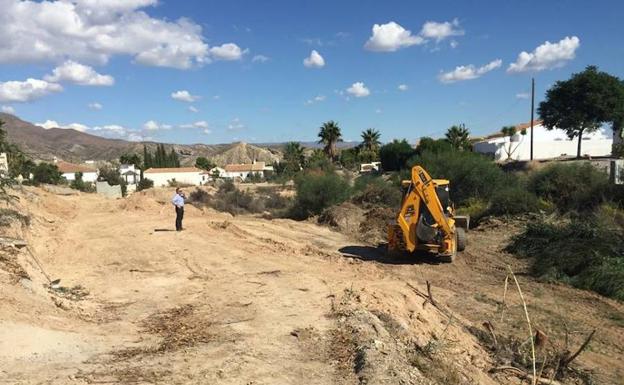 Canalizado el barranco en Los Menchones en Arboleas para dar salida a las aguas