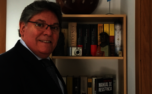 Rogelio Mena absuelto por el tribunal y libre de acusación