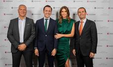 Silestone presenta su nueva campaña con Cindy Crawford, 'Tops on Top 2019'