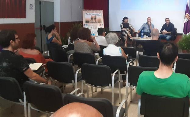 El alcalde de Serón pide «pasar de las palabras a los hechos» para afrontar el fenómeno de la despoblación