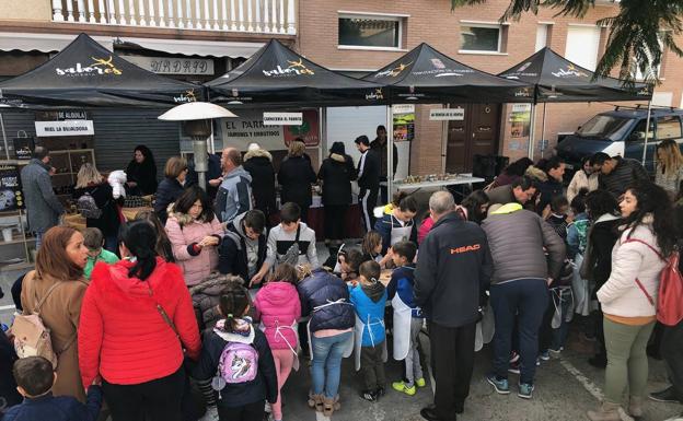 Fines celebra la feria 'Almería Tiene Norte' con éxito de participación y más de 20 expositores