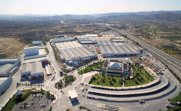 Cosentino paraliza su producción y distribución por no ser una actividad esencial