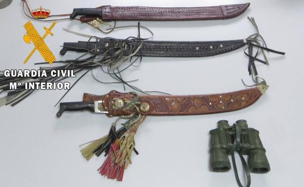 Detenido por robar un arma de fuego y tres machetes de un vivienda de Taberno