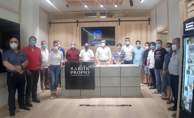 Serón inaugura el espacio gourmet 'Sabor Propio'