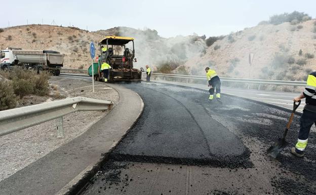 La Junta ejecuta obras de mejora en las carreteras de Albox