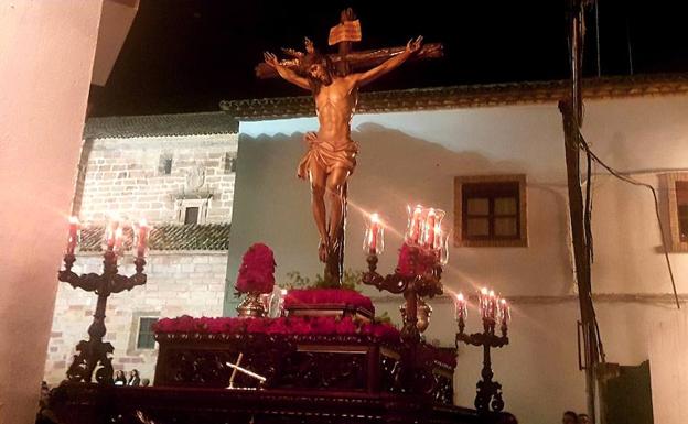 El Cautivo y la Providencia reinan en los corazones del Martes Santo andujareño