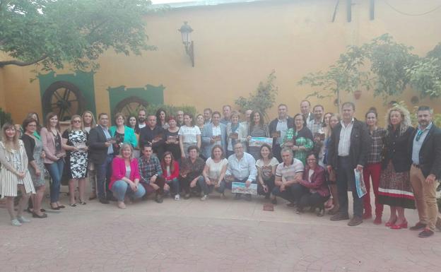 Más de 500 personas se reúnen en el Encuentro Comarcal de Centros de Educación Permanente en Lopera