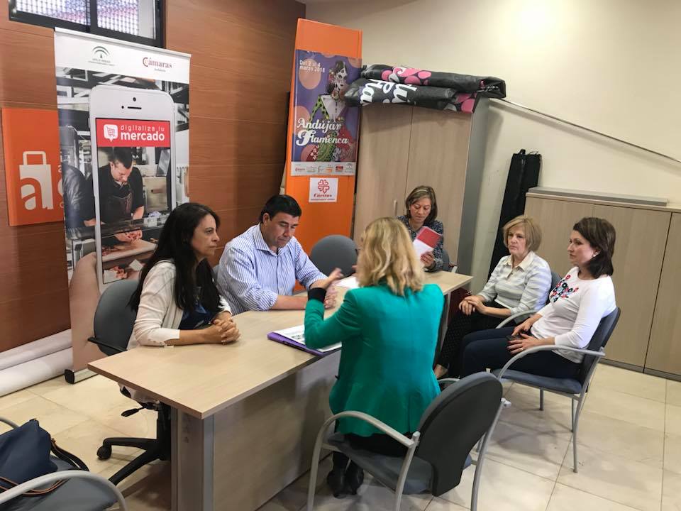 La Plaza de Abastos de Andújar se adentra en el mundo de la digitalización