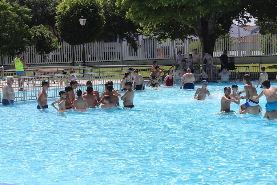La ciudadanía de Andújar y su entorno disfruta de las tres piscinas abiertas al público