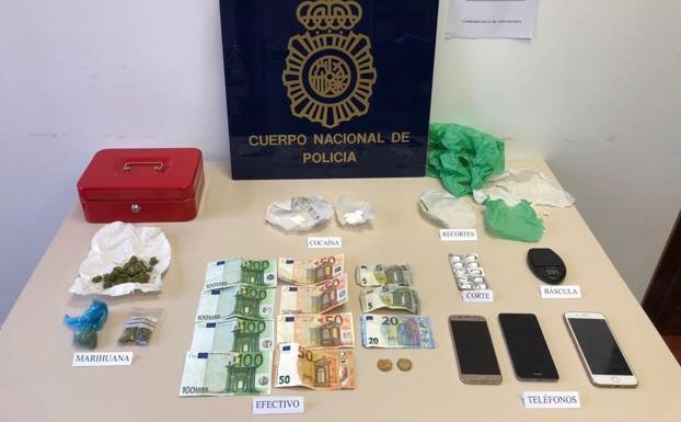 Dos detenidos por vender drogas en Andújar