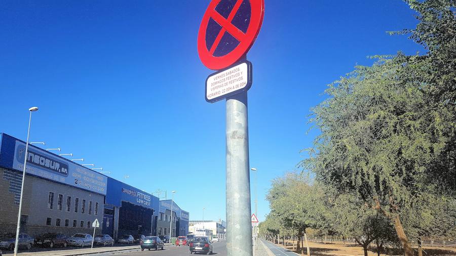 Los vehículos no circularán en la zona donde se hace el botellón