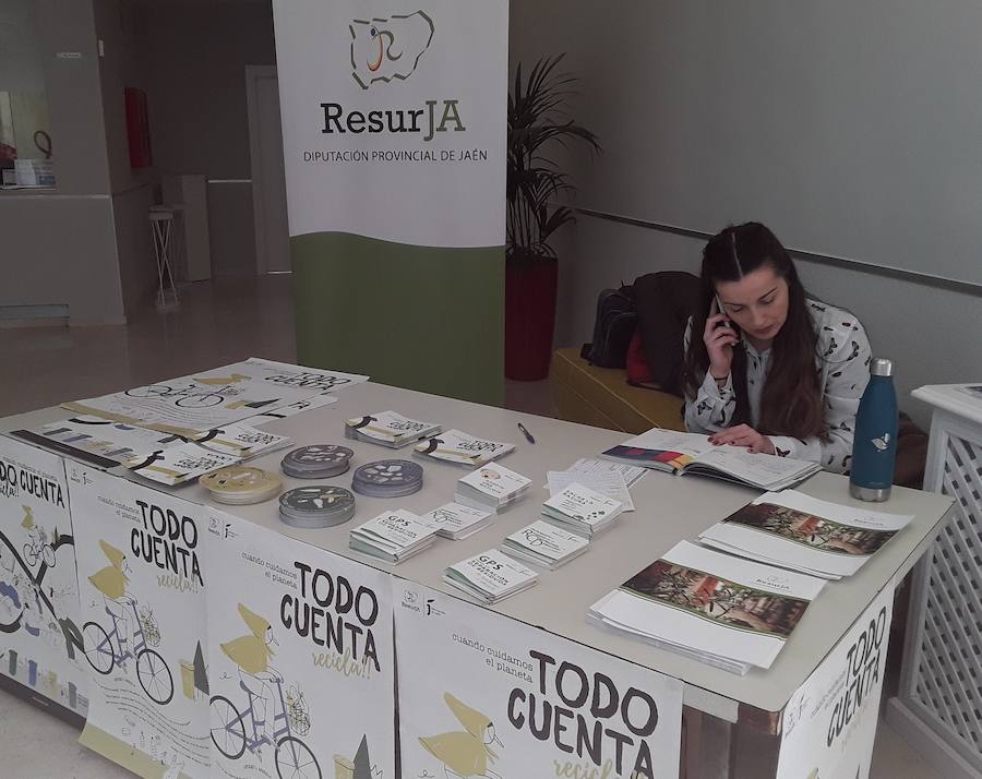 La Diputación inicia una campaña de sensibilización en el reciclaje a los escolares