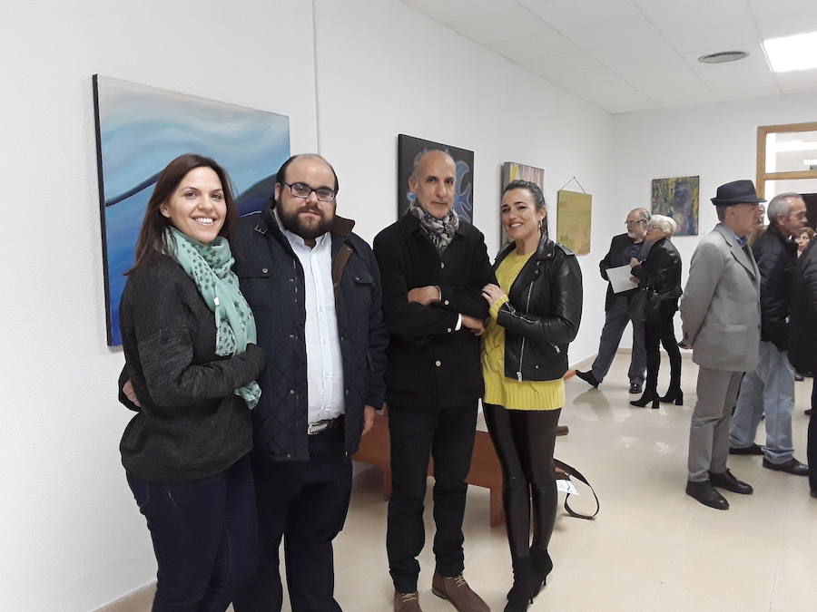 Cruz Roja organiza una exposición pictórica solidaria con Pedro Morales de protagonista