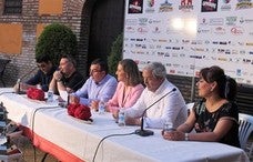 La unión que se está gestando en el comercio propicia actos de calado como el Capuchinos Rock
