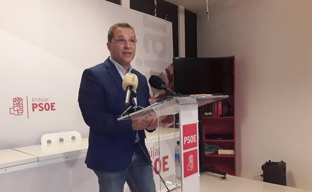 PSOE y Adelante Andújar rubrican su pacto «por el empleo y el interés general»